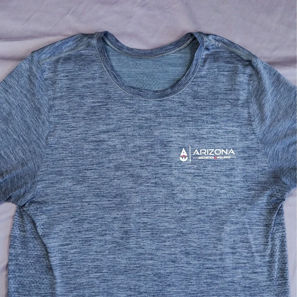 Lululemon Metal Vent Tech Men Large Heather Gray Short Sleeve Athletic Logo
